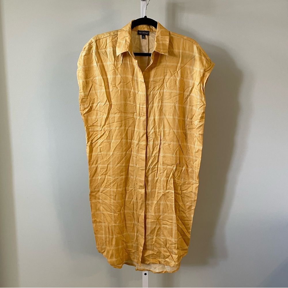 The LimitedĀ Yellow Button Down Tunic